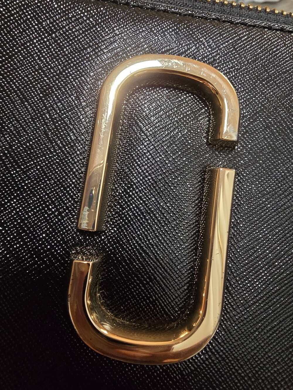 Marc Jacobs Black Crossbody Camera Bag with Gold Hardware and Logo Strap - Picture 11 of 11